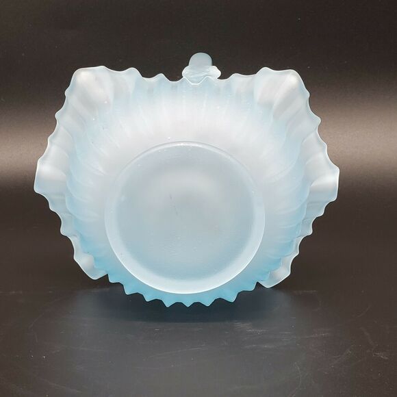 Vintage 7 Inch Tall Dusty Blue Satin Frosted Petal Glass Ribbed Basket EUC - Picture 5 of 8
